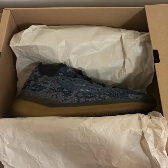 Yeezy 380 Covellite size 11